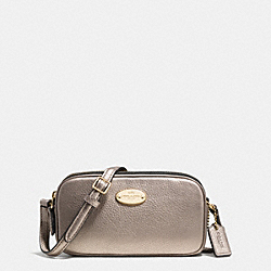 COACH CROSSBODY POUCH IN PEBBLE LEATHER - LIGHT GOLD/METALLIC - F53372