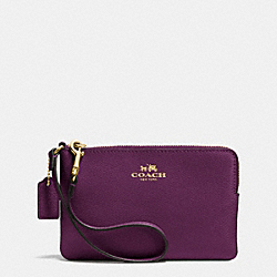 COACH CORNER ZIP WRISTLET IN CROSSGRAIN LEATHER - IMITATION GOLD/PLUM - F53429