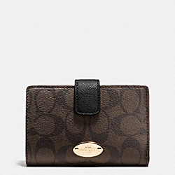 COACH MEDIUM CORNER ZIP WALLET IN SIGNATURE - LIGHT GOLD/BROWN/BLACK - F53562