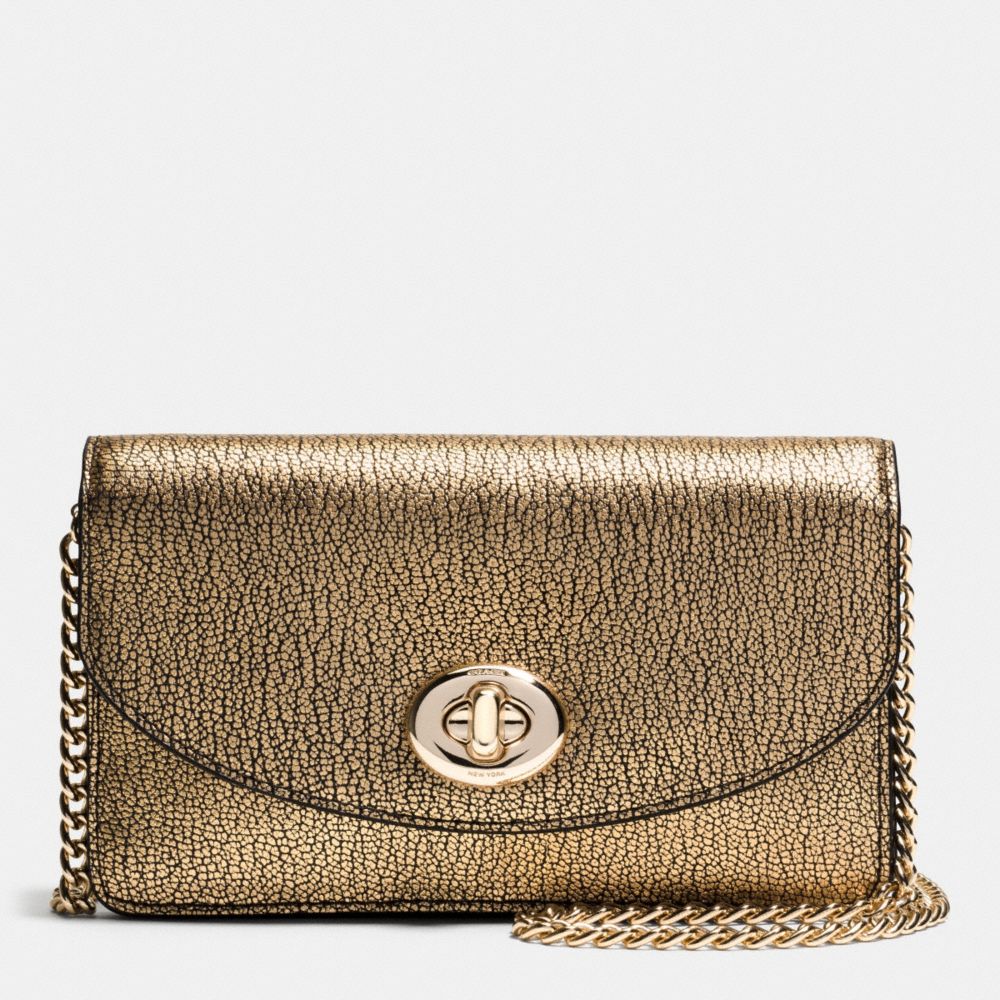 CLUTCH CHAIN WALLET IN METALLIC PEBBLE LEATHER - COACH f53589 - LIGHT GOLD/GOLD