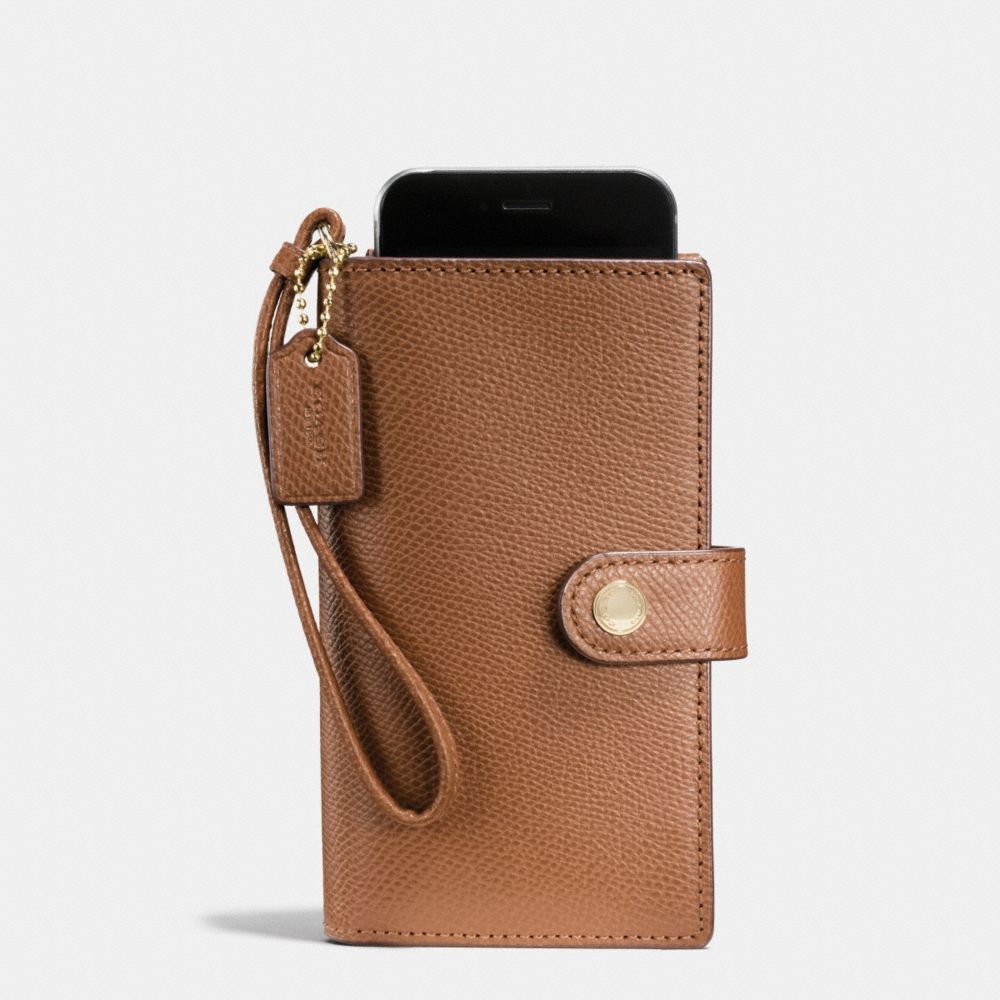 PHONE CLUTCH IN CROSSGRAIN LEATHER - COACH f53977 - IMITATION GOLD/SADDLE