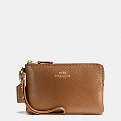 COACH CORNER ZIP WRISTLET IN CROSSGRAIN LEATHER - IMITATION GOLD/SADDLE - F54626