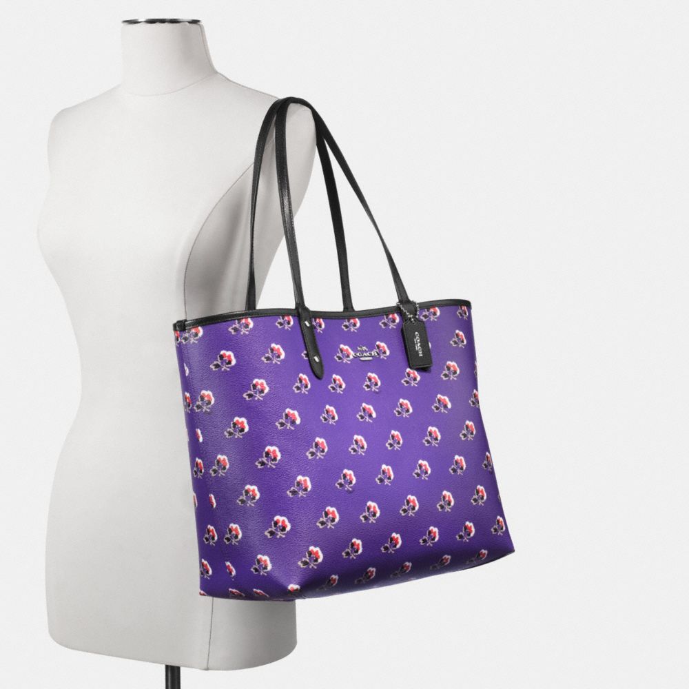 COACH f55866 REVERSIBLE CITY TOTE IN BRAMBLE ROSE FLORAL PRINT CANVAS SILVER/PURPLE MULTI BLACK