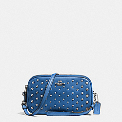 CROSSBODY CLUTCH IN POLISHED PEBBLE LEATHER WITH OMBRE RIVETS -  COACH f56533 - SILVER/LAPIS