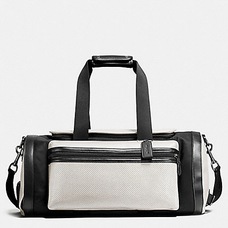 COACH TERRAIN GYM BAG IN PERFORATED MIXED MATERIALS - CHALK/BLACK - f56875