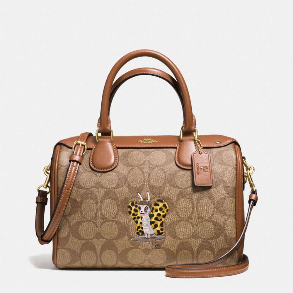 COACH BASEMAN X COACH BUTCH MINI BENNETT SATCHEL IN SIGNATURE COATED CANVAS - IMITATION GOLD/KHAKI/SADDLE - F57909