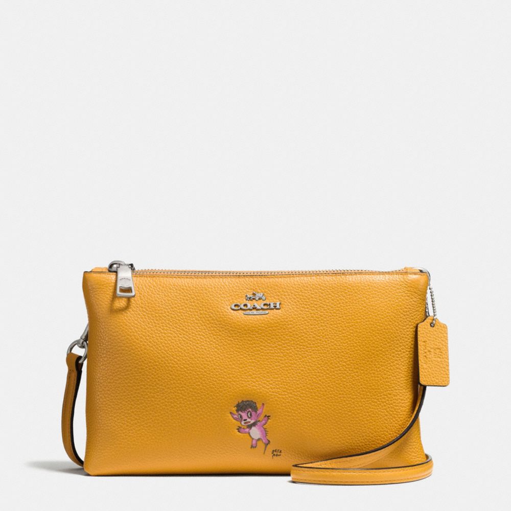 COACH BASEMAN X COACH BUDDY BOY LYLA CROSSBODY IN PEBBLE LEATHER - SILVER/MUSTARD - F57914