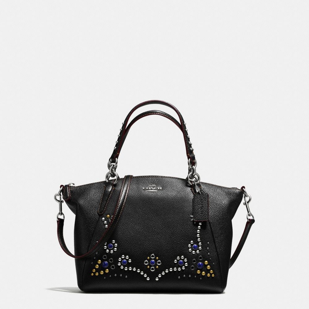 SMALL KELSEY SATCHEL IN PEBBLE LEATHER WITH STUDDED BORDER EMBELLISHMENT - COACH f59348 - SILVER/BLACK