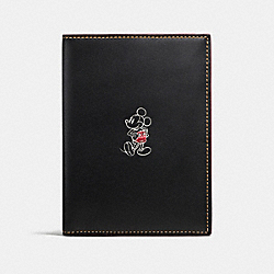 COACH PASSPORT CASE IN GLOVE CALF LEATHER WITH MICKEY - BLACK - F59411
