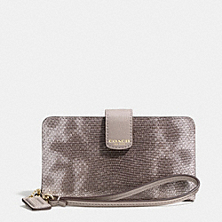 COACH MADISON PHONE WALLET IN EMBOSSED SPOTTED LIZARD LEATHER - LIGHT GOLD/SILVER - F62292