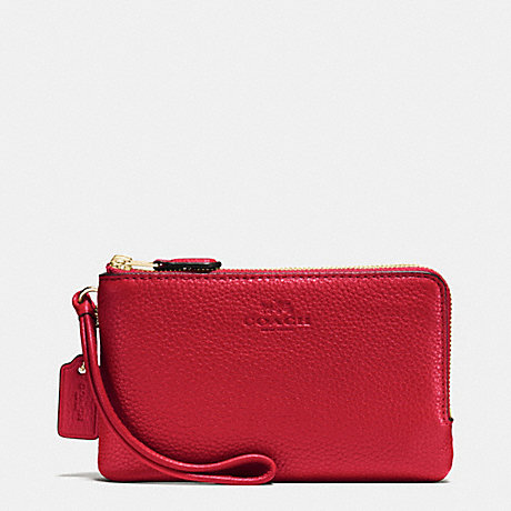 COACH DOUBLE CORNER ZIP WRISTLET IN PEBBLE LEATHER - IMITATION GOLD/TRUE RED - f66505