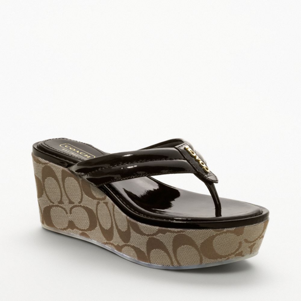 Nella Signature Wedge