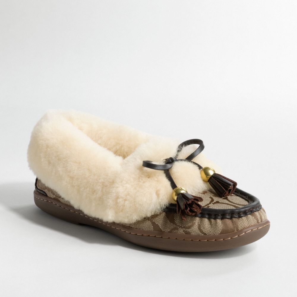 FIONA SIGNATURE FLAT $98.00