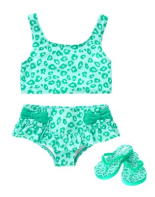 Poolside Purr-fect