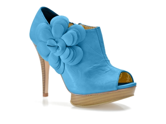 Dollhouse Fancy Pump