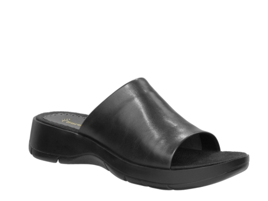 Bare Traps Outcome Leather Slide