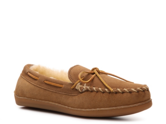 Minnetonka Men's Sheepskin Suede Slipper