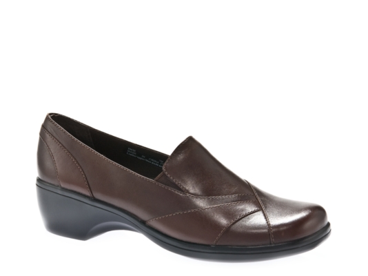 Clarks Women's Blackberry Leather Moc