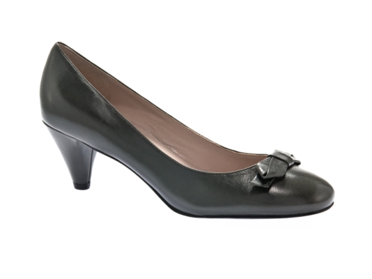 Marc by Marc Jacobs Leather Bow Pump