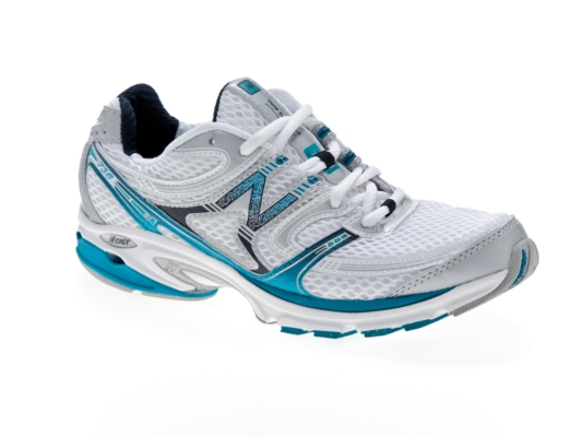 New Balance Women's 738 Running Shoe