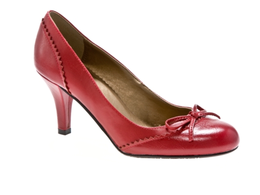 CL by Laundry Ivanna Spectator Pump