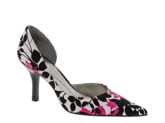 Joan & David 2 Chanteur Pump