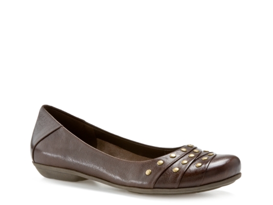 Bare Traps Narine Flat
