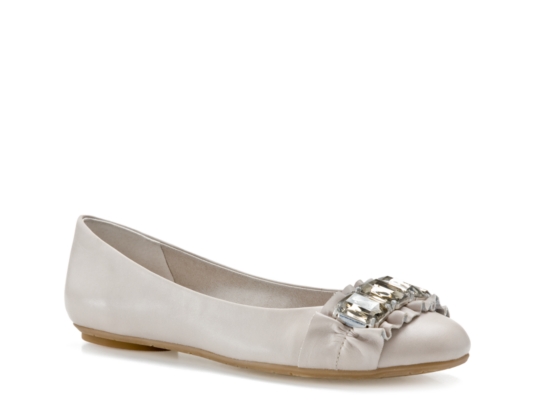 BCBG Paris Loveless Flat