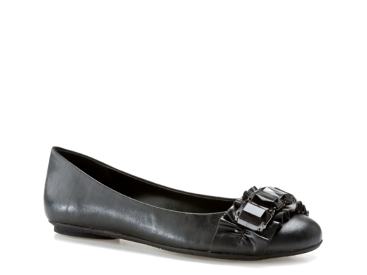 BCBG Paris Loveless Flat