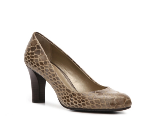 Liz Claiborne Johnnie Snake Pump