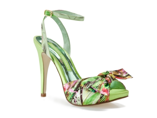Chinese Laundry Lites Out Printed Sandal