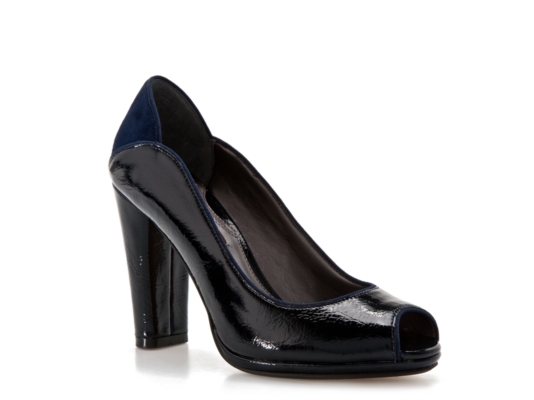 Adrienne Vittadini Caprice Pump