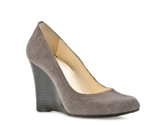 MAXSTUDIO Mecca Suede Pump