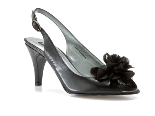 Bandolino Airkiss Slingback Pump