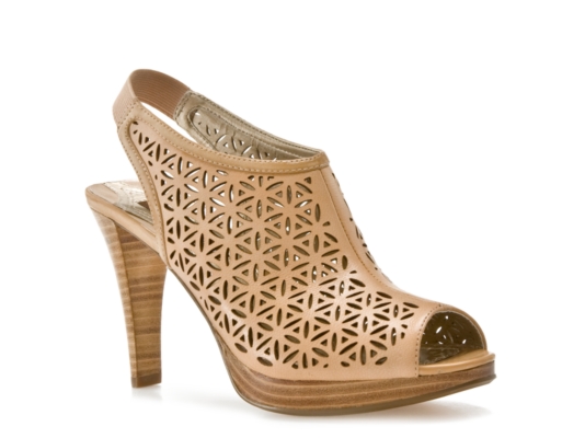 Adrienne Vittadini Paco Pump