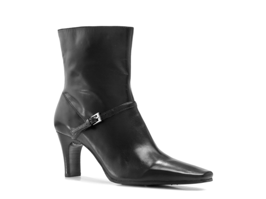 nine west discontinued shoes