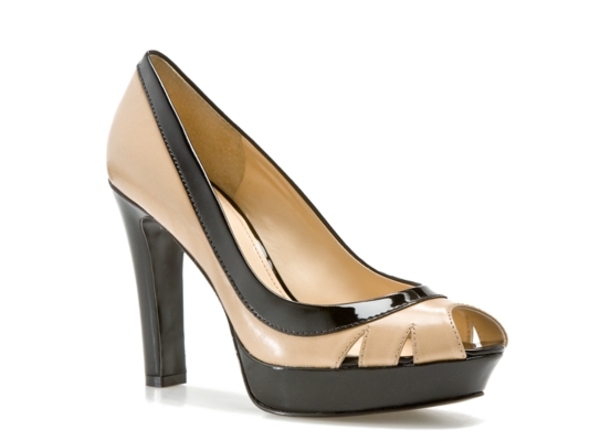 Audrey Brooke Tossups Pump
