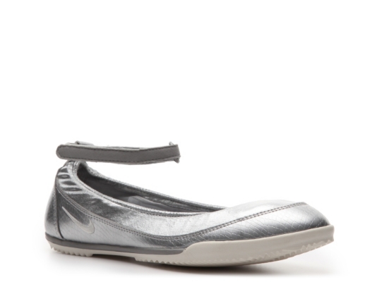 Nike Women's Tenkay Slip-On Sneaker