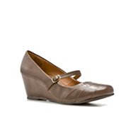 Kenneth Cole Reaction Make Way Wedge Pump