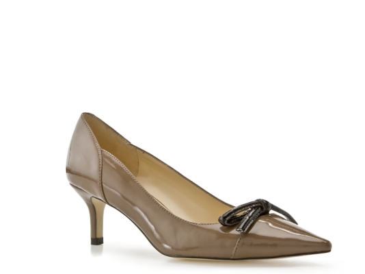 Joan & David 2 Kamari Pump