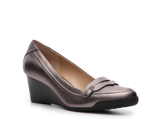 Adrienne Vittadini Tamar Pump
