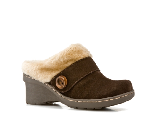 Bare Traps Canessa Clog