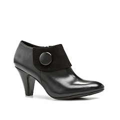 naturalizer booties wide width