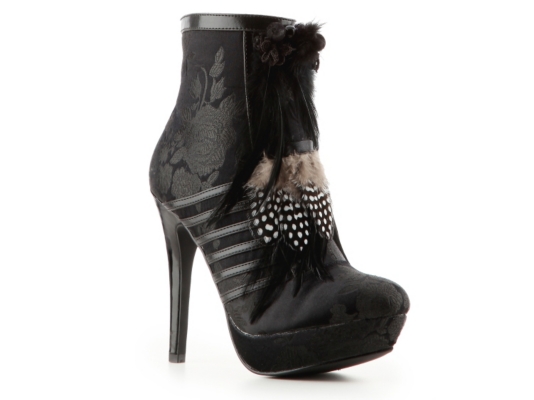 Two Lips Jackie Bootie