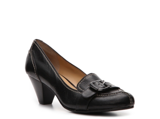 Bandolino Betti Pump