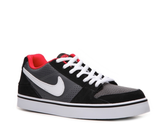 Nike Men's Ruckus Low Sneaker