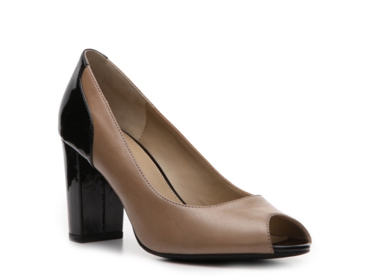 Bandolino Runneth Pump