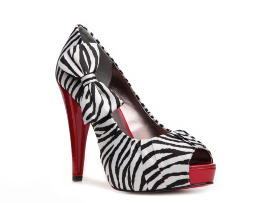 Paris Hilton Regal Pump