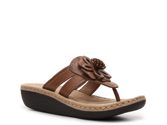 Cliffs by White Mountain Carnation Wedge Sandal