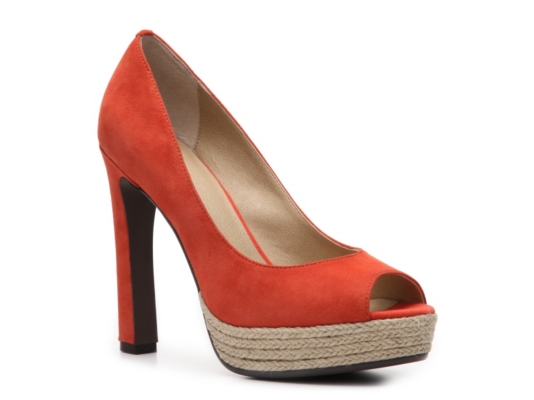 Levity Sharon Pump